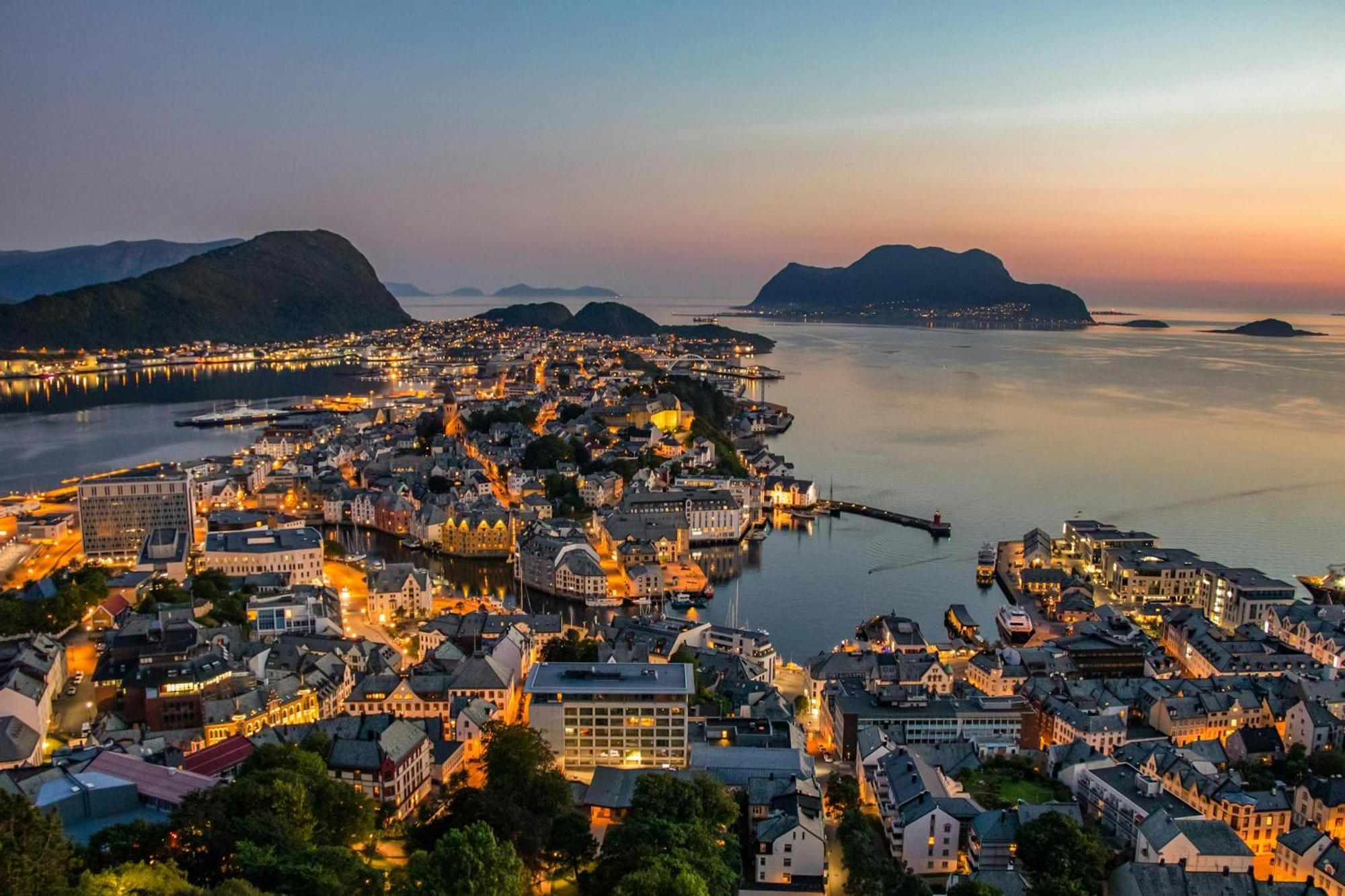 Unik Leilighet I Alesund Sentrum Екстериор снимка